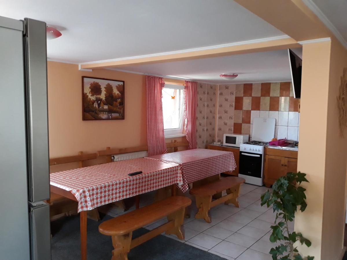 Molnar Vendeghaz Bed and Breakfast Praid Exteriör bild