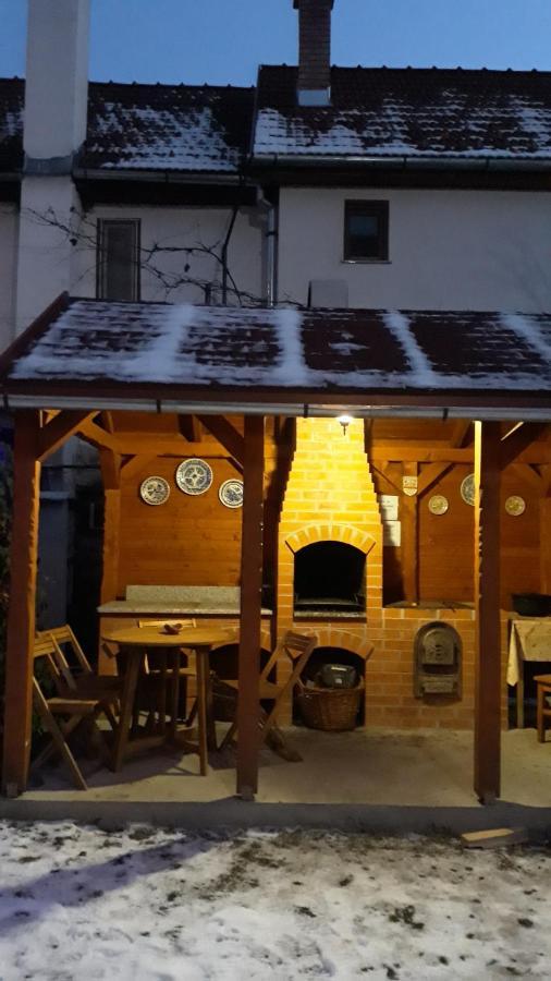 Molnar Vendeghaz Bed and Breakfast Praid Exteriör bild