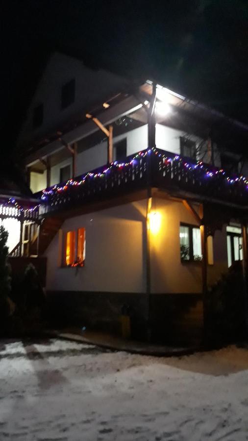 Molnar Vendeghaz Bed and Breakfast Praid Exteriör bild